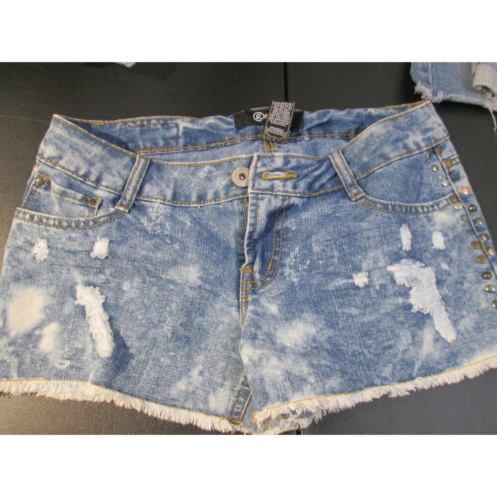 Juniors sz 3 Jean shorts by Rewash medium wash